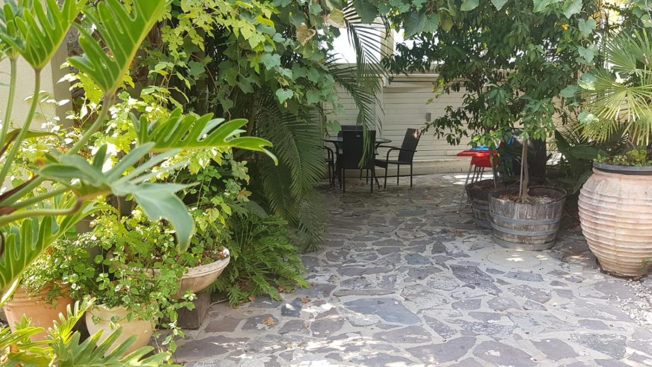 Nichochot Provence Vila Had Nes Exterior foto